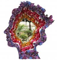 Queens head portrait in flowers at the Chelsea flower show