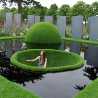 Episode 2: The 2011 Hampton Court Flower Show Episode 2: The 2011 Hampton Court Flower Show